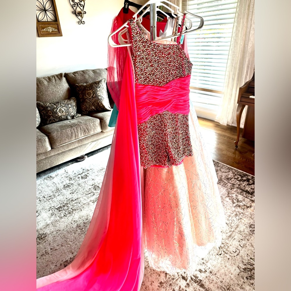 Ashley Lauren girls fun fashion